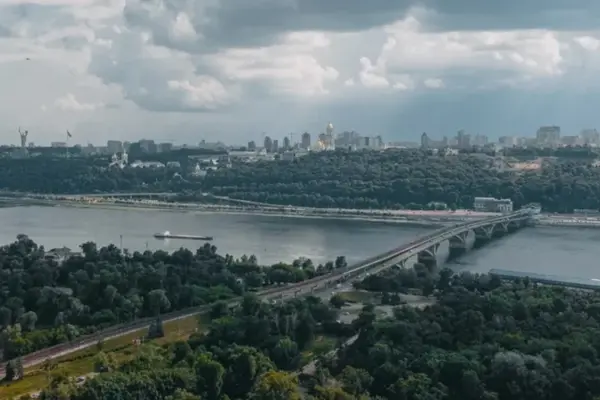 Міст Метро в Києві: послідовність обмежень через ремонт до Гідропарку