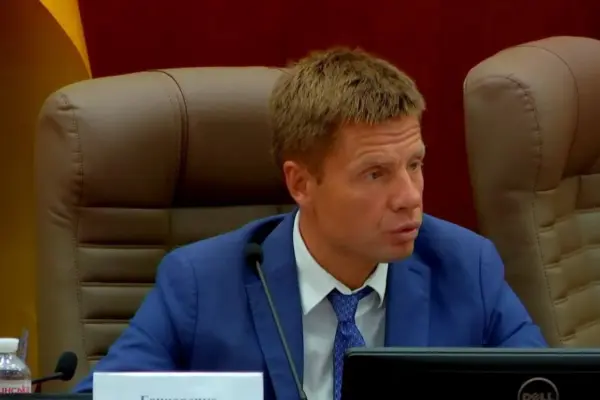 Корнієнко з трибуни Ради оголосив про виключення Гончаренка з «Європейської Солідарності»